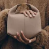 Béri Edition strukturiert Taupe