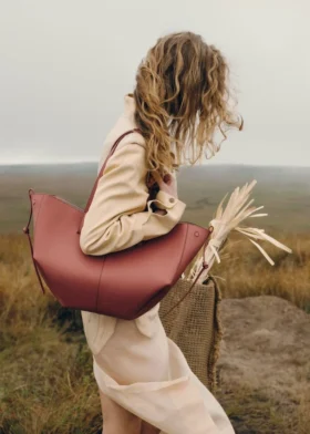 Cyme Edition strukturiert Terracotta