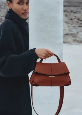 Mokki Mini-Edition strukturiert in rotem Ton