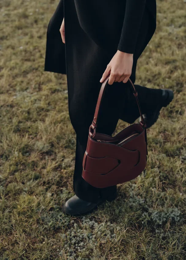 Nodde Hobo Edition, glatt, Black Cherry