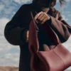 Numéro Neuf East West Edition, strukturiertes Black Cherry